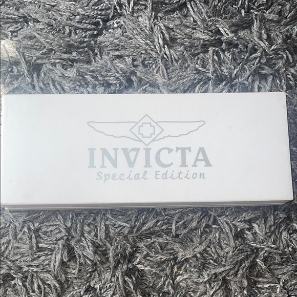 Invicta Special Edition Watch and watch Bands in Multicolor NWT - Picture 9 of 10